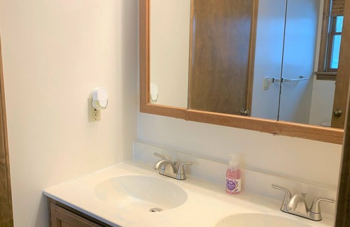 Alexandria Bay House | Modern 3 Bedroom Home nestled along Vineyard with River and Bridge Views
