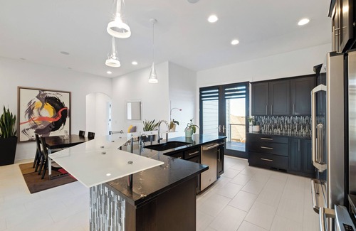 Jefferson Villa | Modern 3-Bedroom Villa Retreat in Omaha – Elegance & Convenience Combined