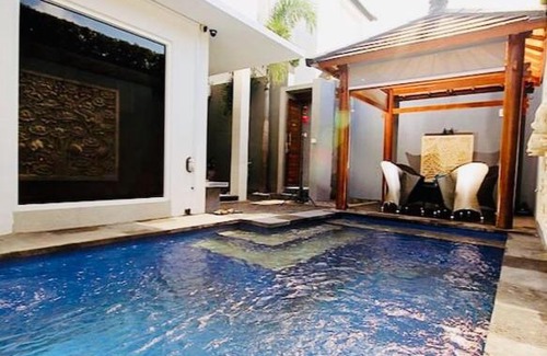 Kuta Villa | Modern 3 Bedrooms Villa with Private Pool