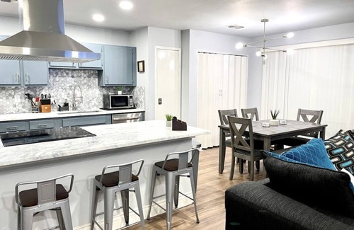 Woodstone House | Modern 3 Beds In San Antonio with patio/Randolph AFB