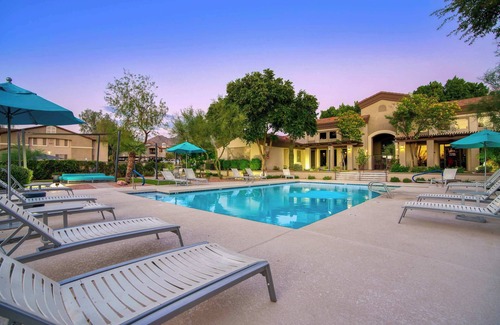 McDowell Mountain Ranch Apartment | Modern 3-BR Condo near Kierland
