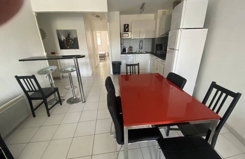 Le Port Apartment | Modern 3-room apartment in Canet-Plage, renovated, near the beach