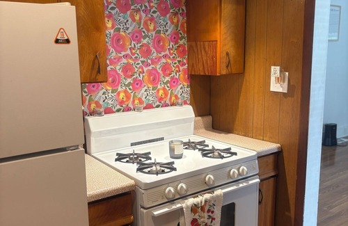 Decatur House | Modern 3BR + 2 Living Rooms Stylish & Spacious House in Central Decatur