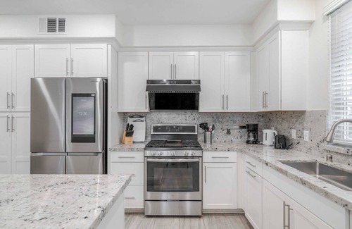 Milpitas Condo | Modern 3BR Condo in Milpitas Prime Location Smart Home & Private Balcony #42285