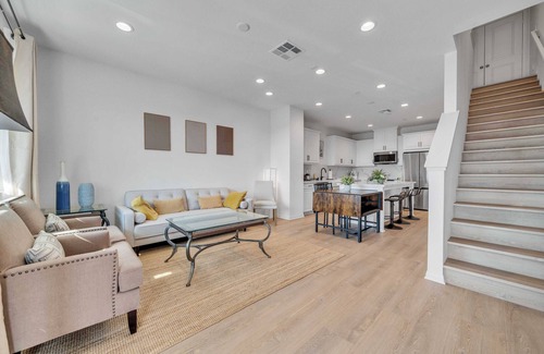 Northwest Anaheim Condo | Modern 3BR Home in Anaheim’s Palm Court-Prime Location, Fully Furnished #42270