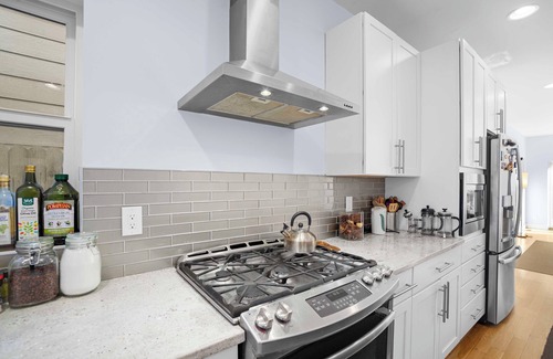 Five Points House | Modern 3BR House in RiNo Art Districtn