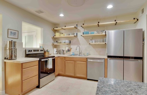 Jewell Heights - Hoffman Heights House | Modern 3BR Retreat Close to Anschutz & Denver Airport