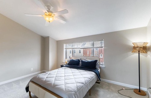 Downtown Baltimore House | Modern 3BR Retreat with BBQ & Smart TV
