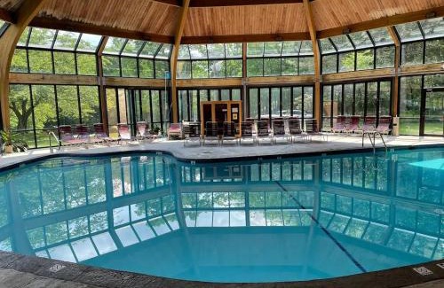 Tannersville House | Modern 3BR Townhouse Near Kalahari, Aquatopia & Great Wolf