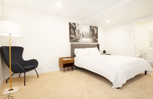 Fort Gary House | Modern 3BR Townhouse with Parking & Laundry