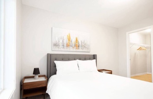 Fort Gary House | Modern 3BR Townhouse with Parking & Laundry