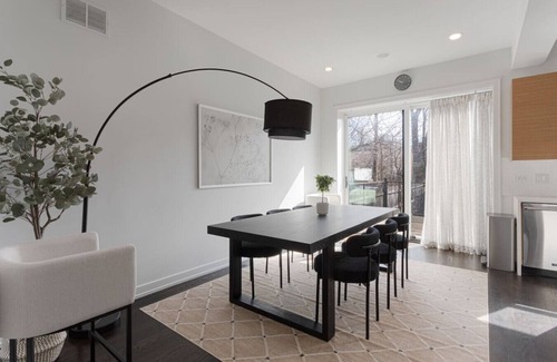 The Gap House | Modern 4 Bed, 3.5 Bath Home | Near Sox & McCormick