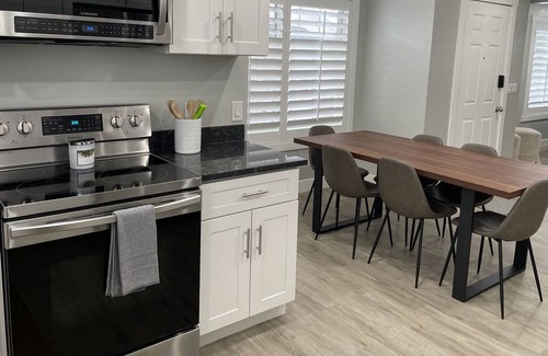 Murray House | Modern 4 Bedroom Close to Canyons w/Pool Table