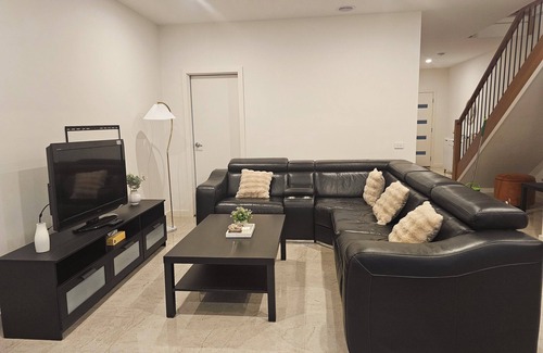 Clyde North House | Modern 4 Bedrooms & 3 Bathrooms Entire Home - Lively Living in Clyde North