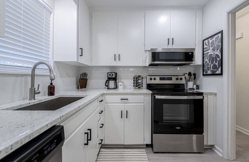 Briarwood House | Modern 4-BR Home w/Sunroom, Office, & Pet-Friendly Yard – Ideal for Groups & Families!