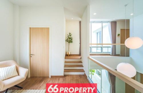 San Sai House | Modern 4 BR Home - Walk to Shopping and Supermarket