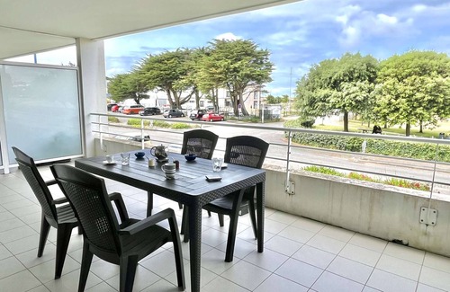 Etel Apartment | Modern 42sqm apartment near beach, Wi-Fi, Pets allowed, Private parking