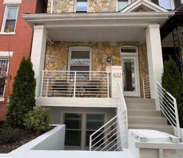 Park View Apartment | Modern 4BR Columbia Heights Gem Walk 2 Metro & Shops