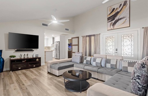 North Mountain House | Modern 4BR Escape | Private Heated Pool, Fire Pit & Entertainment