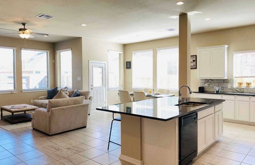 Rosenberg House | Modern 4BR Home in Rosenberg with Spacious Living and Prime Location #41715