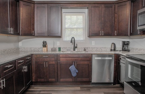 Conyers House | Modern 4BR Home - Very Spacious - Minutes from Georgia International Horse Park