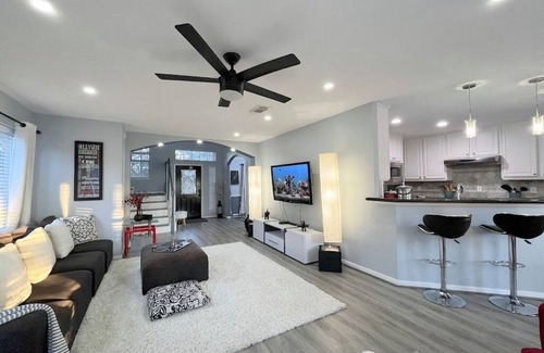 Sugar Land House | Modern 4BR Retreat Extended Stay Ideal. SW Houston