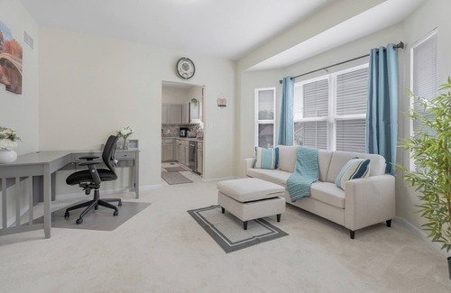 Central West End House | Modern 4BR Retreat Near Fox & Universities @ Prime CWE Location w/Free Parking!