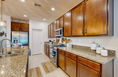Goodyear House | Modern 55+ home with community pool, clubhouse, gym, pickleball