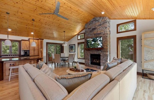 Breezy Point Cabin | Modern 5BD Cabin, Fire Pit, Fenced Yard, Breezy Point