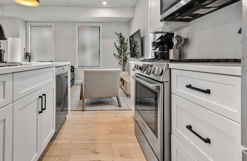 Columbus Park - Andrew Square House | Modern 5BD3B in Boston Steps to Convention Center