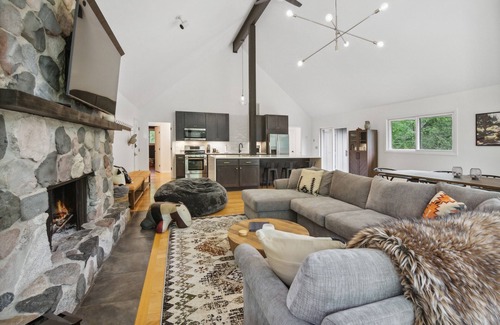 Fontana House | Modern A-Frame Cabin + Hot Tub + Golf Cart. Amenities Galore!
