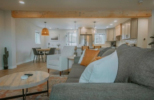 Alamedan Valley House | Modern Adobe Home with Hot Tub