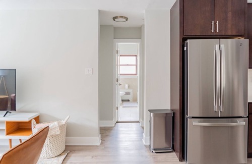 Evanston Apartment | Modern|Aesthetic|2BR|Evanston|Next to Beach