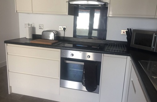Emersons Green Cottage | Modern and airy cottage close to Bristol & Bath