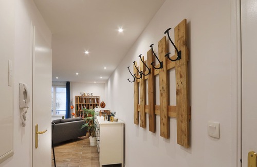Notre-Dame-d'Oe Apartment | Modern and bright apartment near Tours.