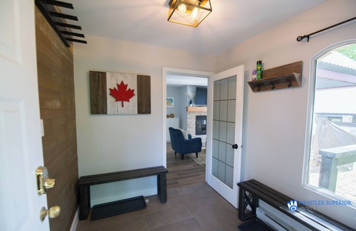 Blackcomb Condo | Modern and bright Snowberry condo on Blackcomb Mountain