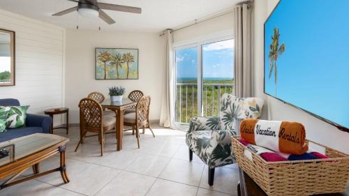 Tavernier House | Modern and Coastal Ocean Pointe 2307