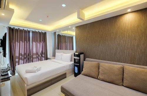 East Jakarta Apartment | Modern and Comfy 1BR Apartment at Woodland Park Residence By Travelio