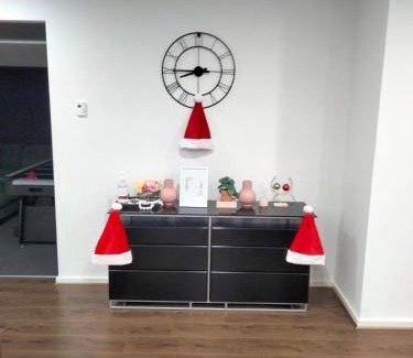St Leonards House | Modern and cosey 4 bedroom house walk to beach