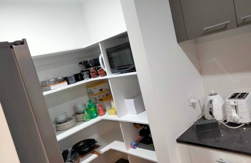 St Leonards House | Modern and cosey 4 bedroom house walk to beach