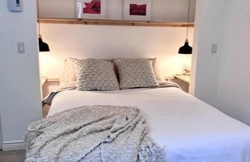 Port Moody Apartment | Modern and Cozy 2-bdrm Suite Steps Away from Nature Near the Ocean