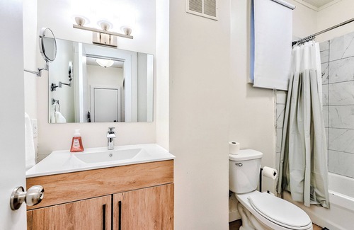 Winnipeg House | Modern and Cozy: 4Bed 2Bath Home