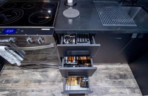Ajax Apartment | Modern and Cozy Basement Stay in Ajax