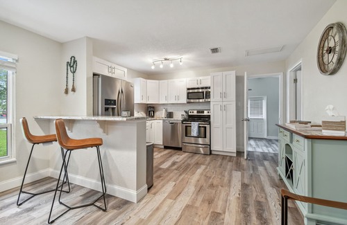 Largo House | Modern and Cozy Family Friendly house near Clearwater and St Pete. Beaches