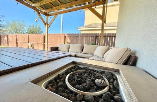 Pharr House | Modern and cozy house best location