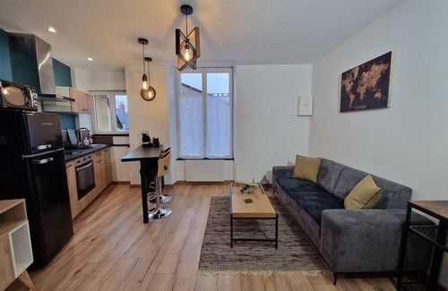 Chateauroux Apartment | Modern and quiet studio downtown with secure parking