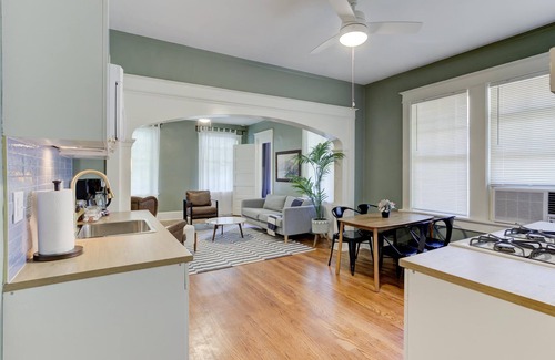 Midtown Apartment | Modern and Stately Upper 2-bed in Historic Midtown