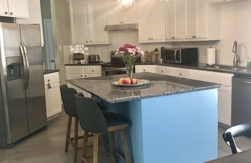Bonanza House | Modern and Stylish newly constructed 3 bedroom 2 bath 2 car garage house