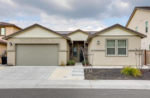 Antelope House | Modern Antelope Home 14 Mi to Downtown Sacramento