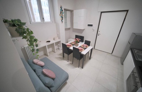 Crocetta Apartment | Modern apartment ❴ 300 mt. from PORTA NUOVA ❵